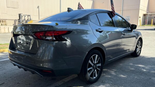 Nissan Versa SV 2020 (3711C) - Imagen 6