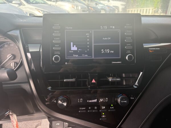 Toyota Camry SE 2022 (3589E) - Imagen 7