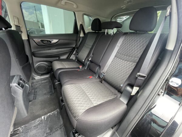 Nissan Rogue S 2020 (3984) - Imagen 7