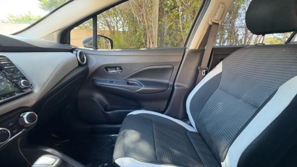 Nissan Versa SV 2020 (3711C) - Imagen 8