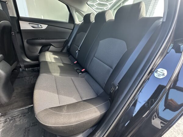 Kia Forte LXS 2022 (3741B) - Imagen 8