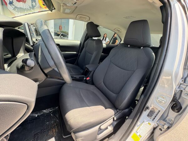 Toyota Corolla LE 2021 (3864B) - Imagen 10