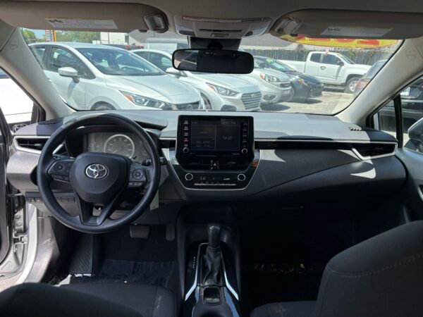 Toyota Corolla LE 2021 (3864B) - Imagen 9