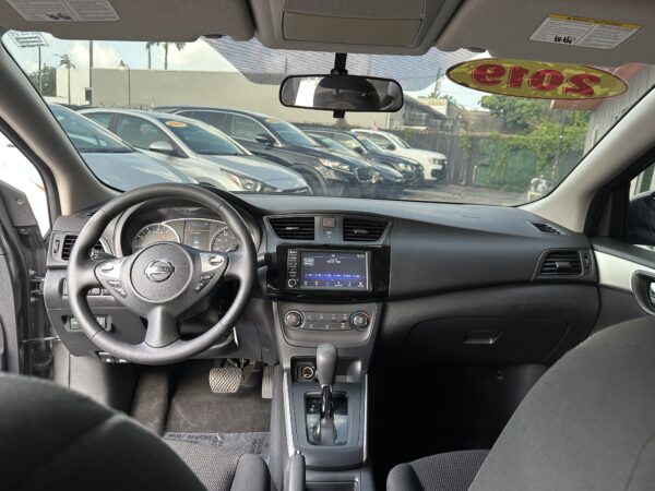 Nissan Sentra S 2019 (3879B) - Imagen 11