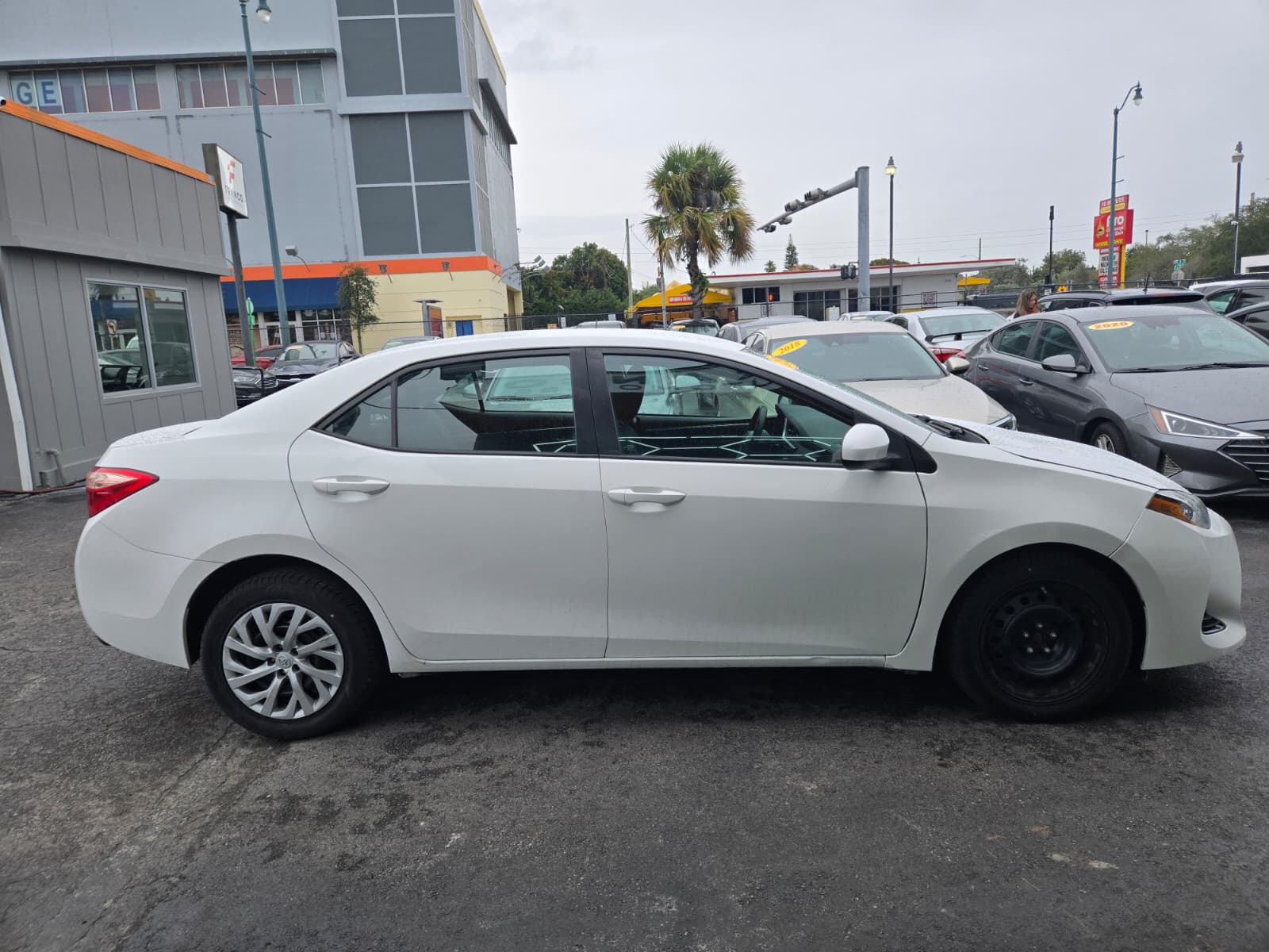 Toyota Corolla LE 2018 (4064) - Imagen 3
