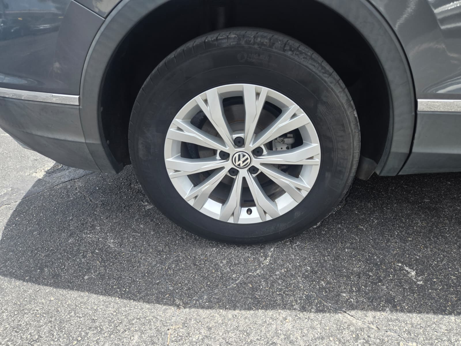 Volkswagen Tiguan SE 2018 (4085B) - Imagen 11