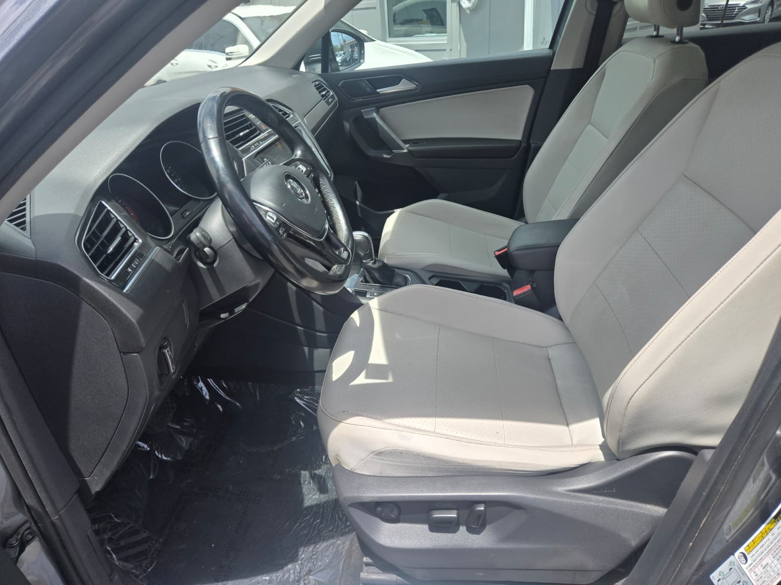 Volkswagen Tiguan SE 2018 (4085B) - Imagen 13