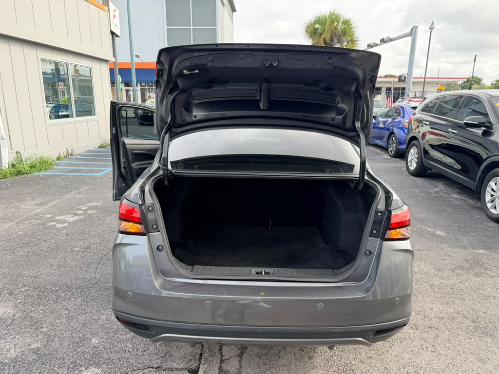 Nissan Versa SV 2020 (3711D) - Imagen 10