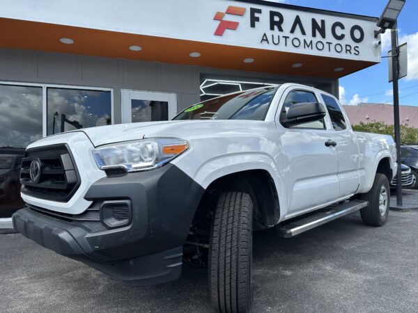 Toyota Tacoma Access Cab SR5 Pickup 2022 (3720D)