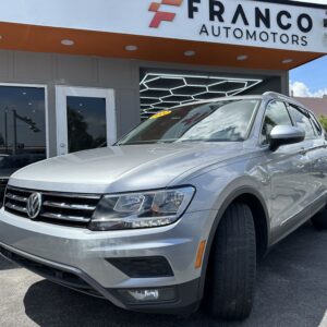 Volkswagen Tiguan SEL 2020 (3703C)