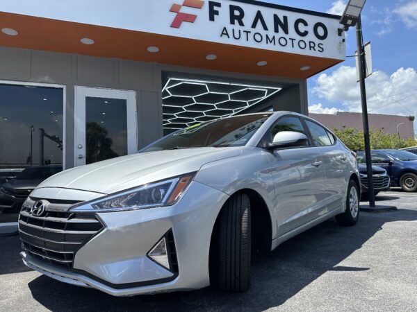 Hyundai Elantra 2020 (3917B)