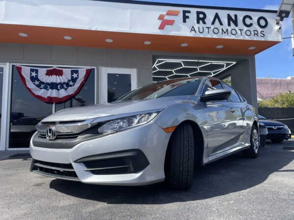 Honda Civic LX 2017 (3901B)