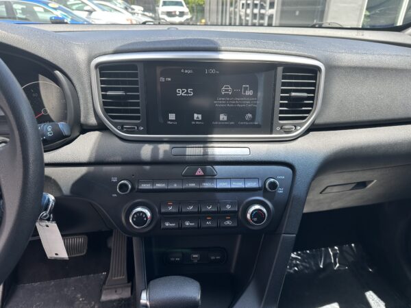 Kia Sportage LX Sport 2021 (3948B) - Imagen 11