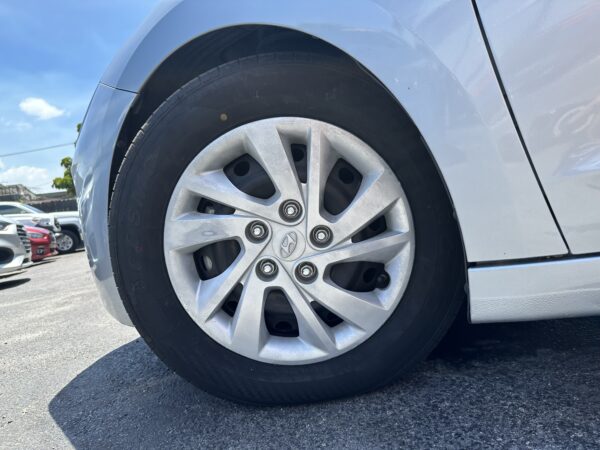 Hyundai Elantra 2020 (3917B) - Imagen 16