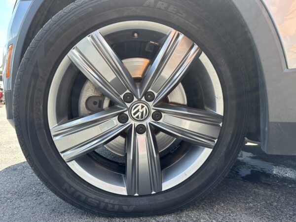 Volkswagen Tiguan SEL 2020 (3703C) - Imagen 16