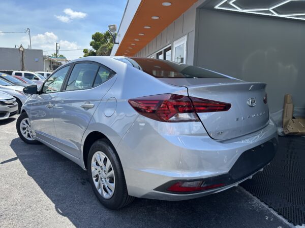 Hyundai Elantra 2020 (3917B) - Imagen 5