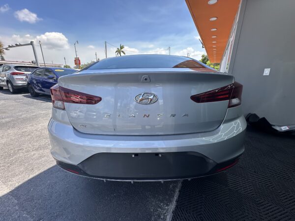 Hyundai Elantra 2020 (3917B) - Imagen 6