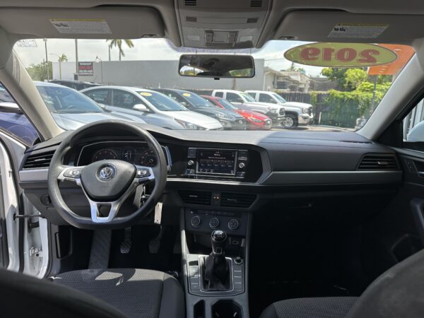 Volkswagen Jetta 1.4T S 2019 (3875B) - Imagen 6