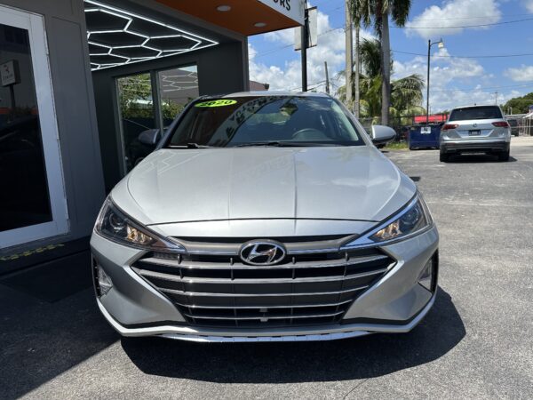 Hyundai Elantra 2020 (3917B) - Imagen 7