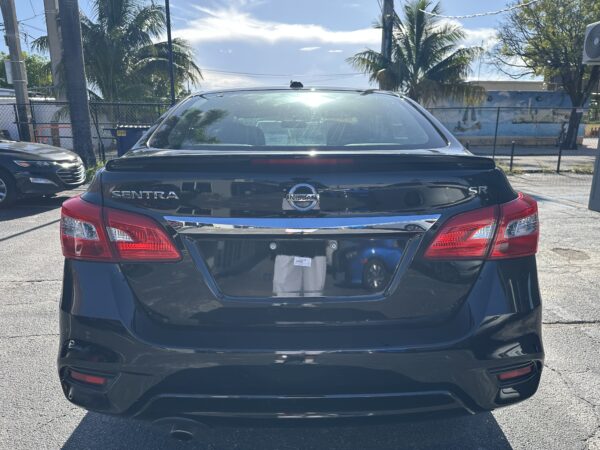 Nissan Sentra SR 2019 (3904C) - Imagen 7