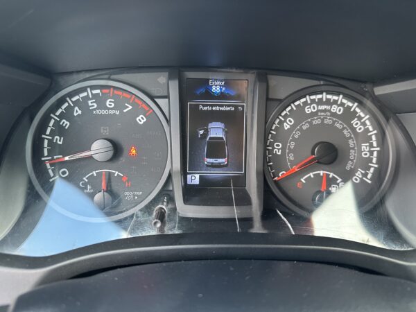 Toyota Tacoma Access Cab SR5 Pickup 2022 (3720D) - Imagen 8