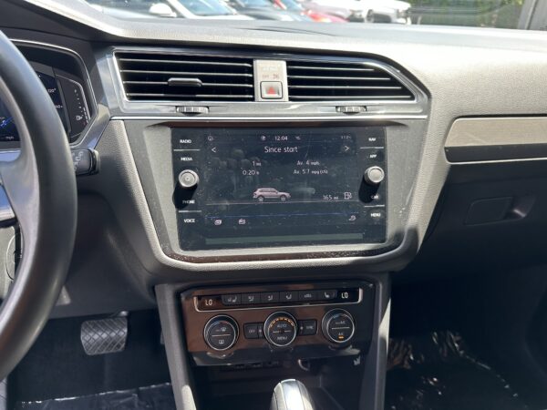 Volkswagen Tiguan SEL 2020 (3703C) - Imagen 8