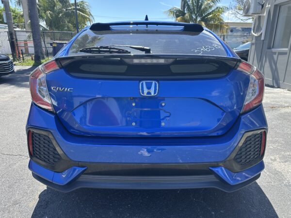 Honda Civic LX Hatchback 2019 (3763B) - Imagen 8