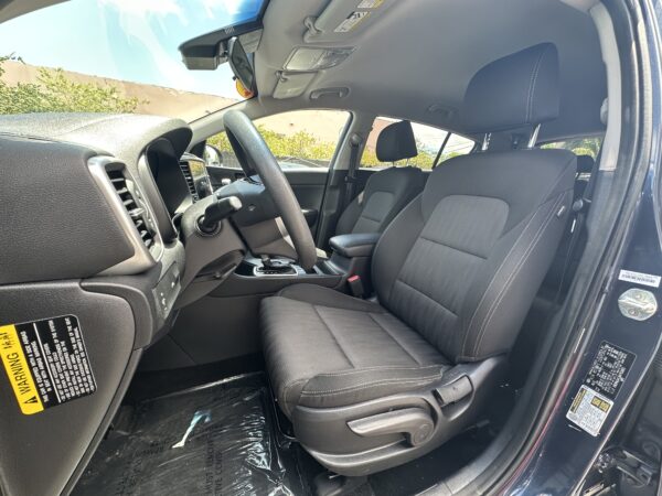 Kia Sportage LX Sport 2021 (3948B) - Imagen 8