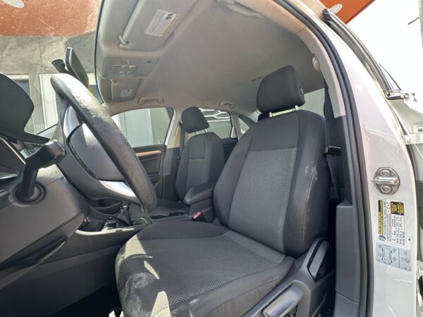 Volkswagen Jetta 1.4T S 2019 (3875B) - Imagen 9
