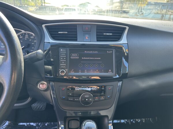 Nissan Sentra SR 2019 (3904C) - Imagen 9