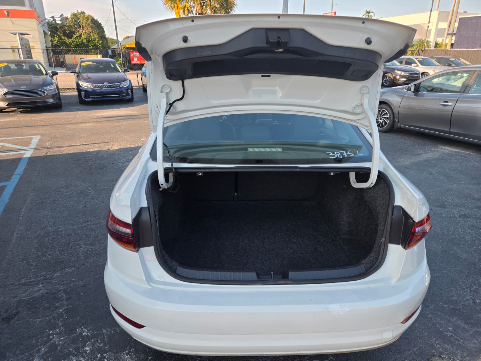 Volkswagen Jetta 1.4T S 2019 (3875c) - Imagen 15