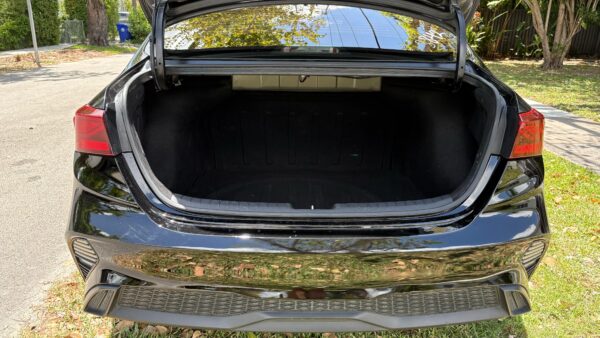 KIA FORTE LX SEDAN 4D 2023 (3842C) - Imagen 2