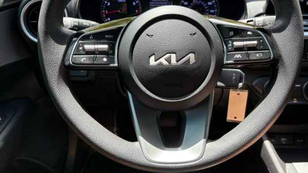 KIA FORTE LX SEDAN 4D 2023 (3842C) - Imagen 15