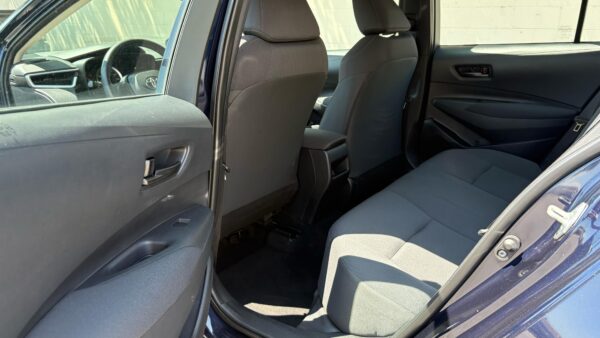 Toyota Corolla LE FWD 1.8L 2022 (3654B) - Imagen 2