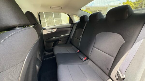 KIA FORTE LX SEDAN 4D 2023 (3842C) - Imagen 5