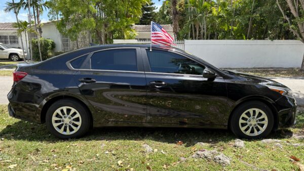 KIA FORTE LX SEDAN 4D 2023 (3842C) - Imagen 16