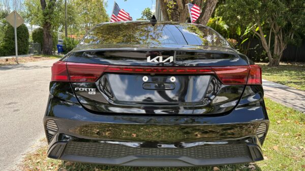 KIA FORTE LX SEDAN 4D 2023 (3842C) - Imagen 13
