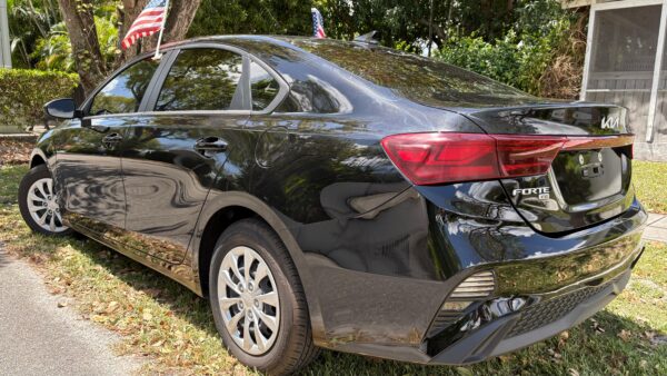 KIA FORTE LX SEDAN 4D 2023 (3842C) - Imagen 9