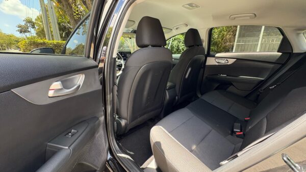 KIA FORTE LX SEDAN 4D 2023 (3842C) - Imagen 10