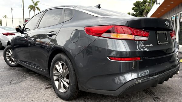 Kia Optima 2020 (3974) - Imagen 4
