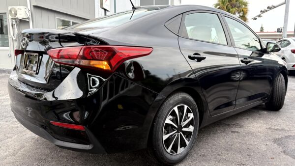 Hyundai Accent 2021 (3925) - Imagen 6