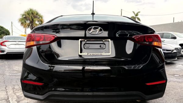 Hyundai Accent 2021 (3925) - Imagen 7