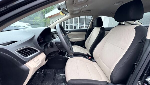 Hyundai Accent 2021 (3925) - Imagen 15