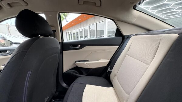 Hyundai Accent 2021 (3925) - Imagen 21