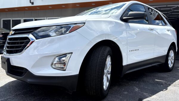Chevrolet Equinox FWD 4DR 2020 (3750C) - Imagen 2