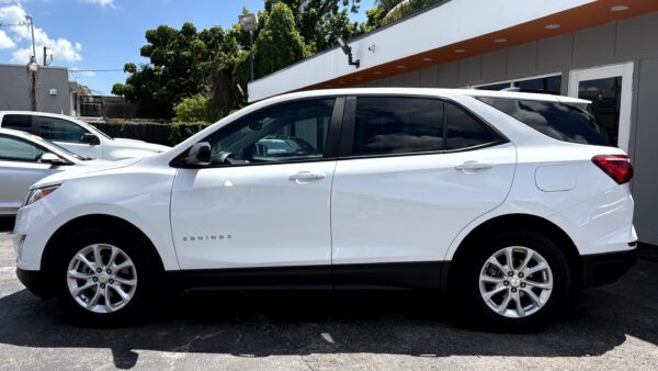 Chevrolet Equinox FWD 4DR 2020 (3750C) - Imagen 8