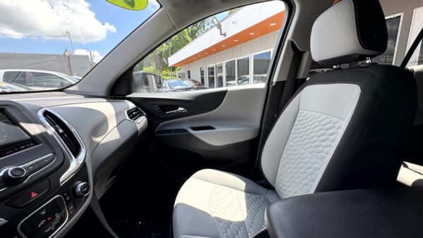 Chevrolet Equinox FWD 4DR 2020 (3750C) - Imagen 17