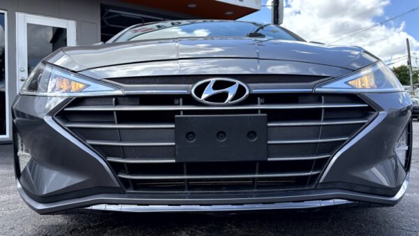 Hyundai Elantra 2020 (4000) - Imagen 20