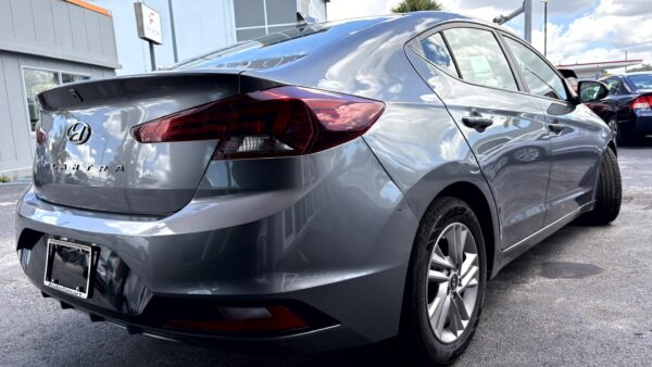 Hyundai Elantra 2020 (4000) - Imagen 24