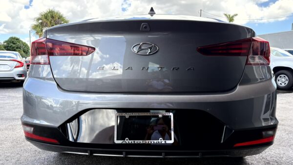 Hyundai Elantra 2020 (4000) - Imagen 25